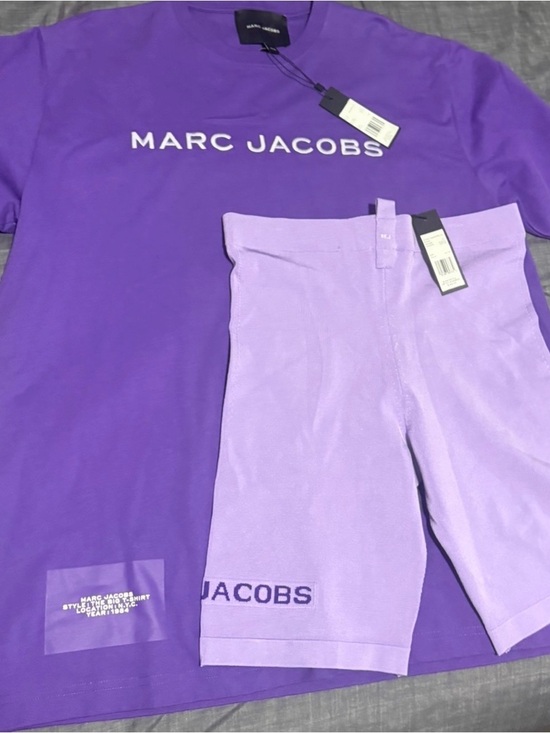 Marc Jacobs Pants - Marc Jacobs womens Purple Logo Bike Shorts and shirt